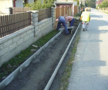 Rekonštrukcia miestnych chodníkov