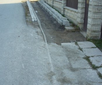 Rekonštrukcia miestnych chodníkov